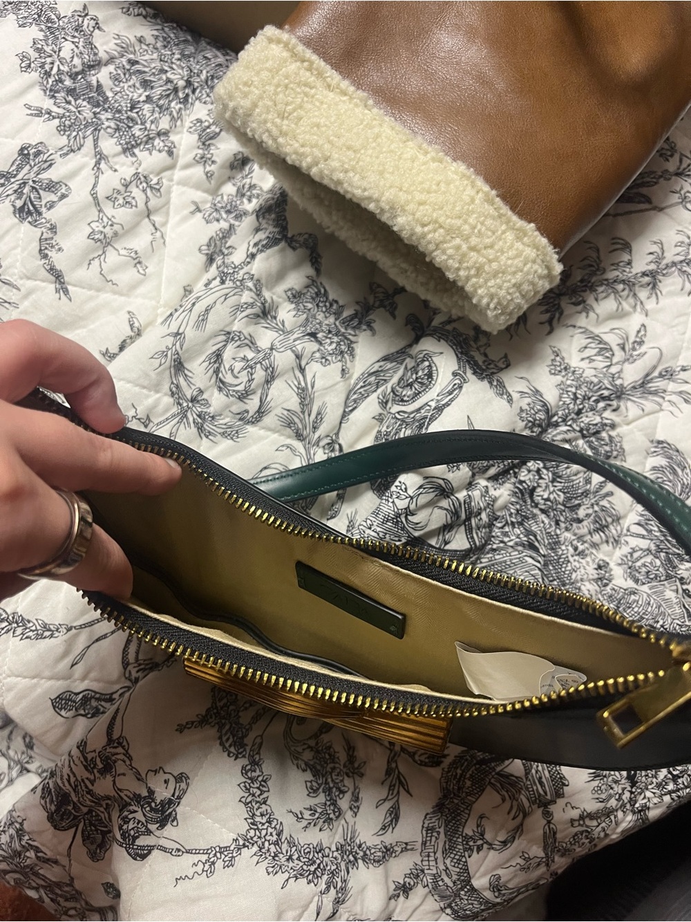 Vintage Zara Emerald Green Crescent Shoulder Bag with Gold Accent - Picture 5 of 6
